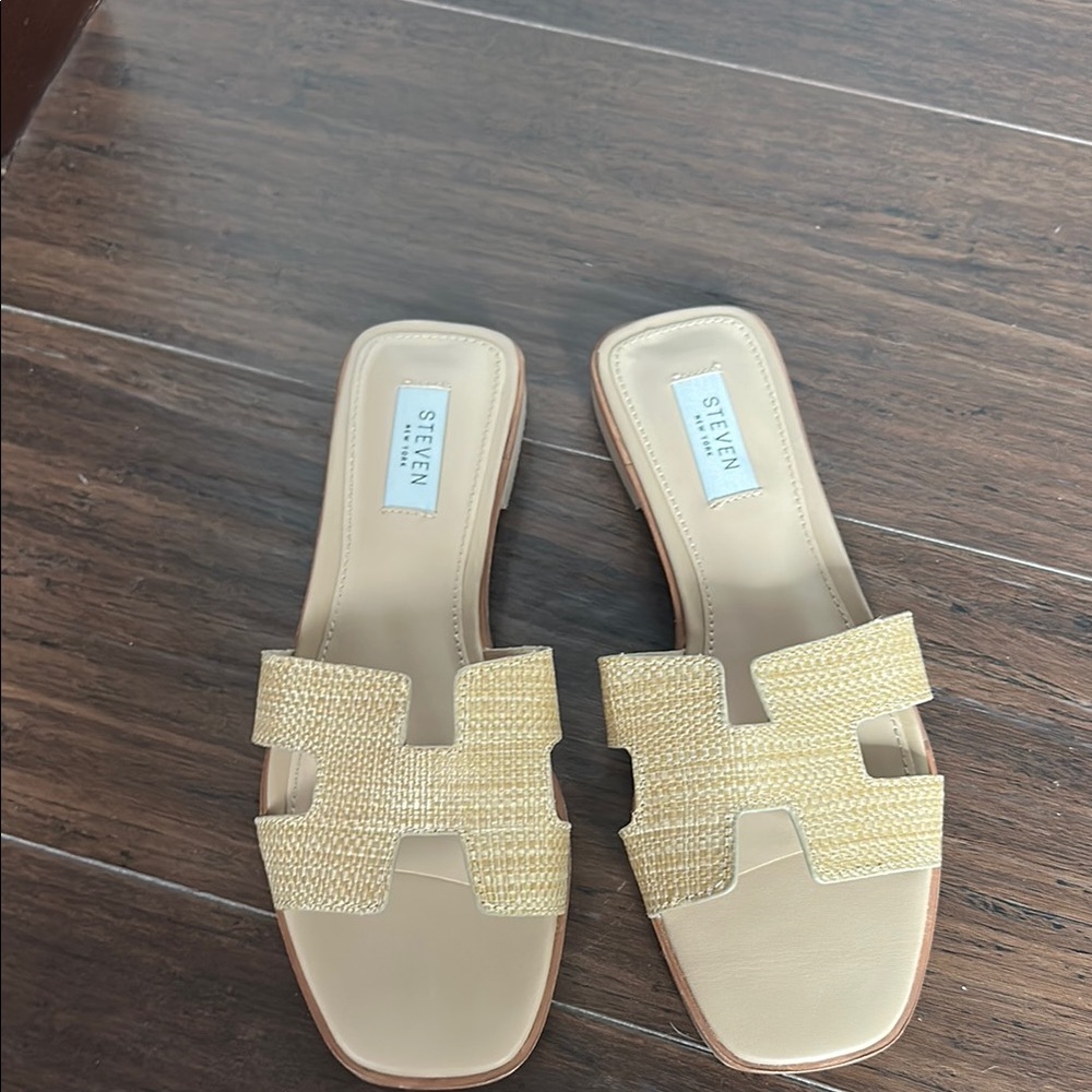New Steve Madden Natural Woven Slide Sandals